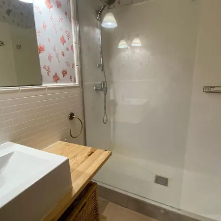 Primera Linea De Playa Reformado En Redes Apartment